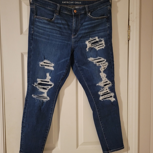 American Eagle Outfitters Women's Distressed Blu Jeans - Picture 1 of 4